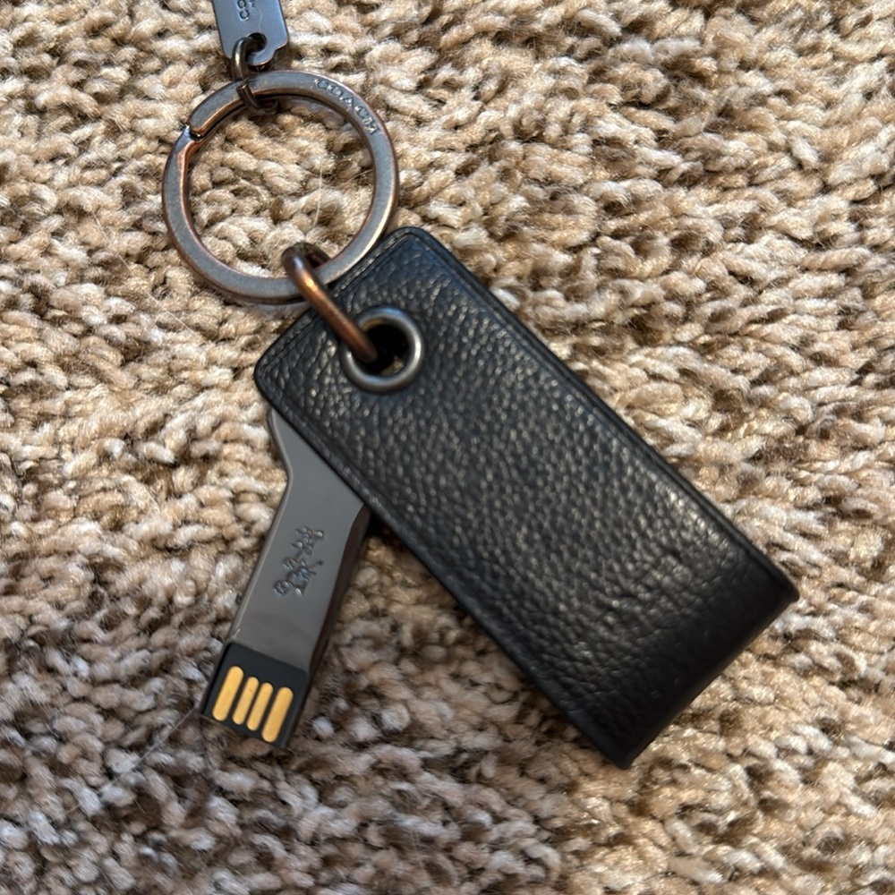 Coach Flash Drive Key Chain - Picture 4 of 5